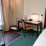 Szálloda Stay2night Bs 4*